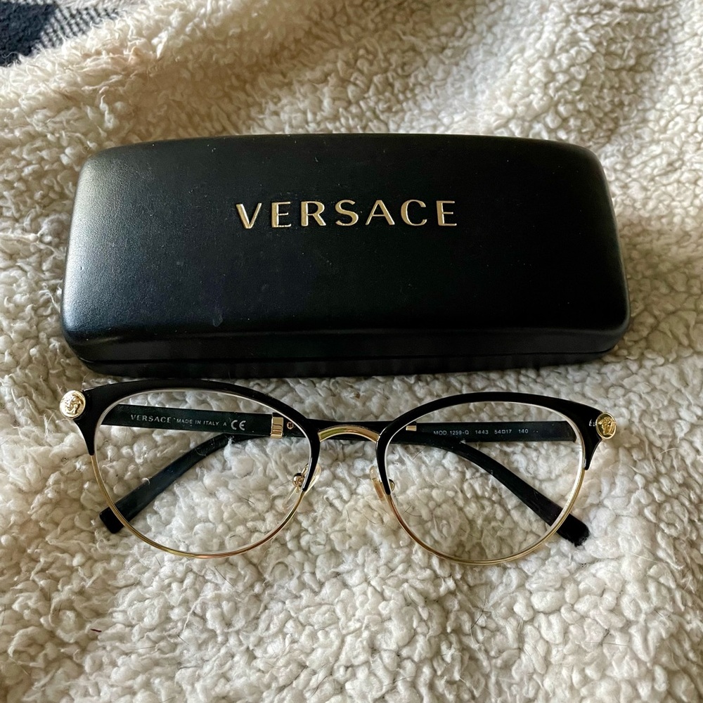 Eyeglasses
